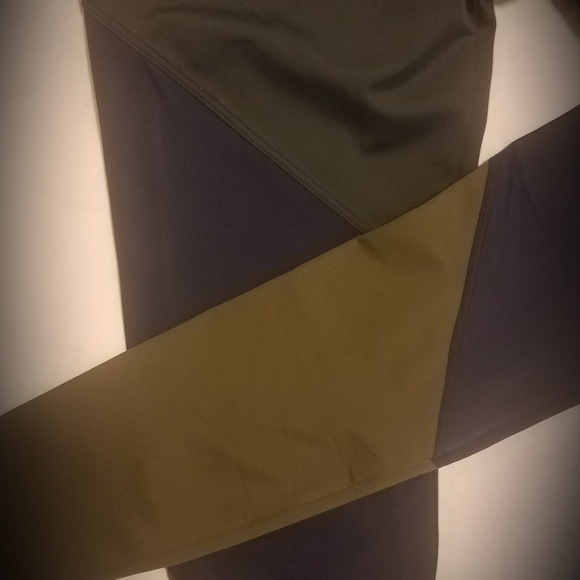 Onzie yoga chevron track color block legging - Picture 9 of 11